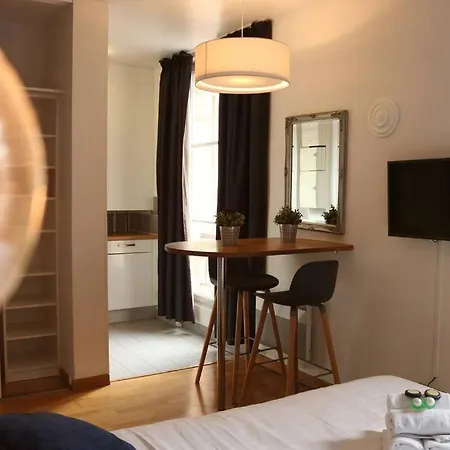 Apartment 405 - Sejour Romantique Dans Un De 5 - Flat-guest *